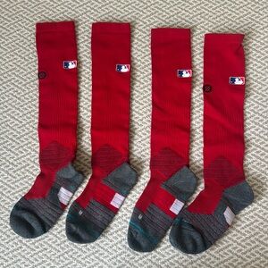 2 pairs of red Stance Diamond Pro OTC socks size adult Medium
